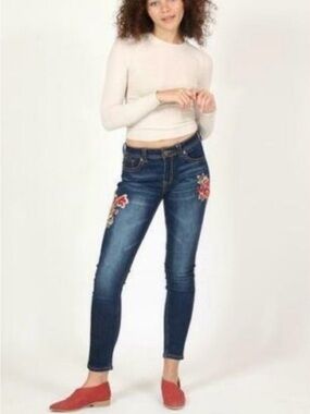 Grace in LA Embroidered Skinny Jeans